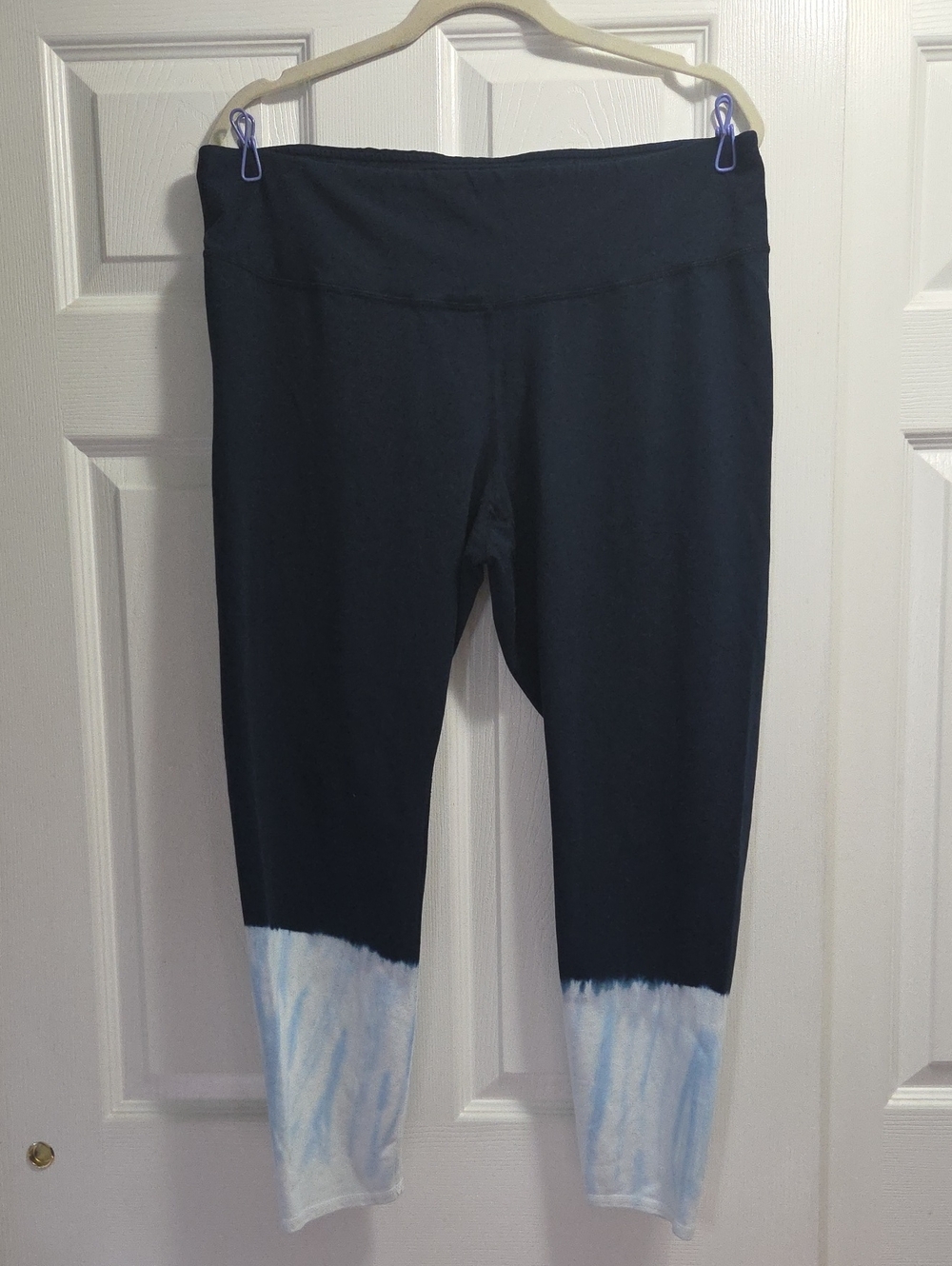 J. Jill Fit Breathe Navy Leggings with Light Blue Dip-Dye Hem
